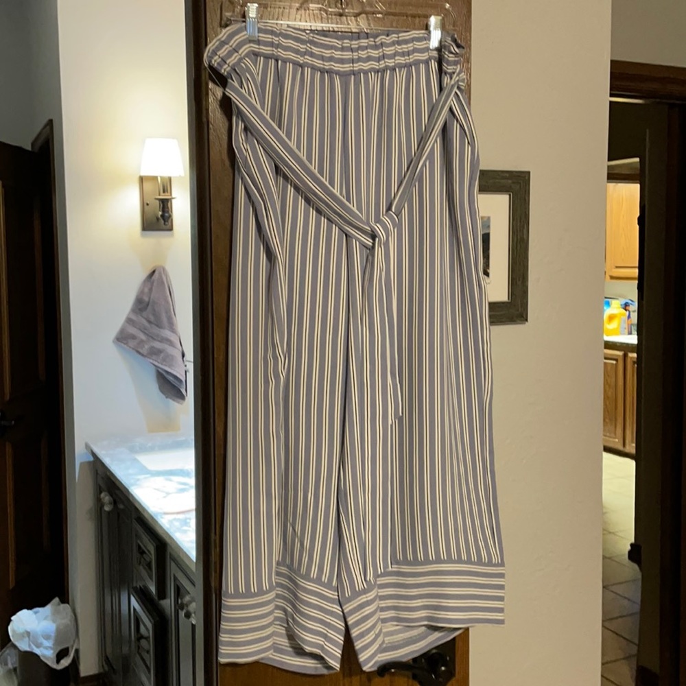 Loft Wide Leg Crop Dress Pants, Size Large